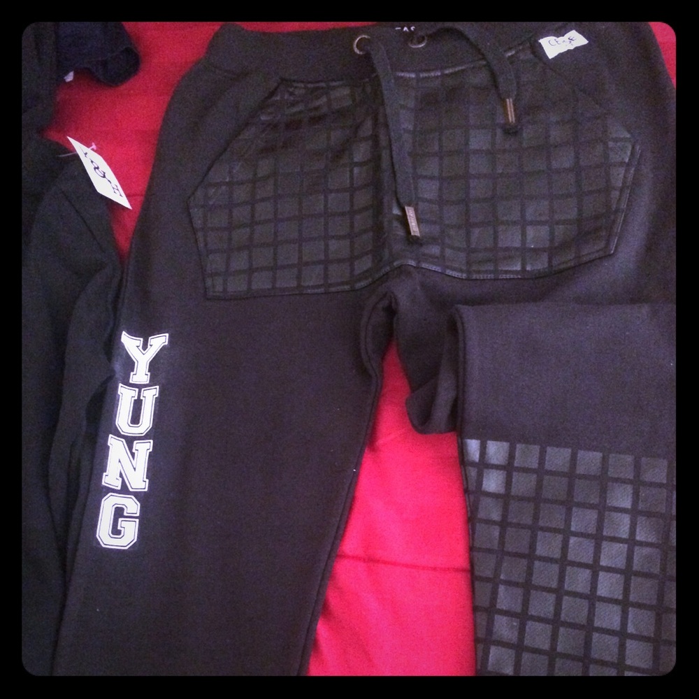 YUNG Sweatpants all black